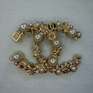 Beautiful Brooch NWOT 💎